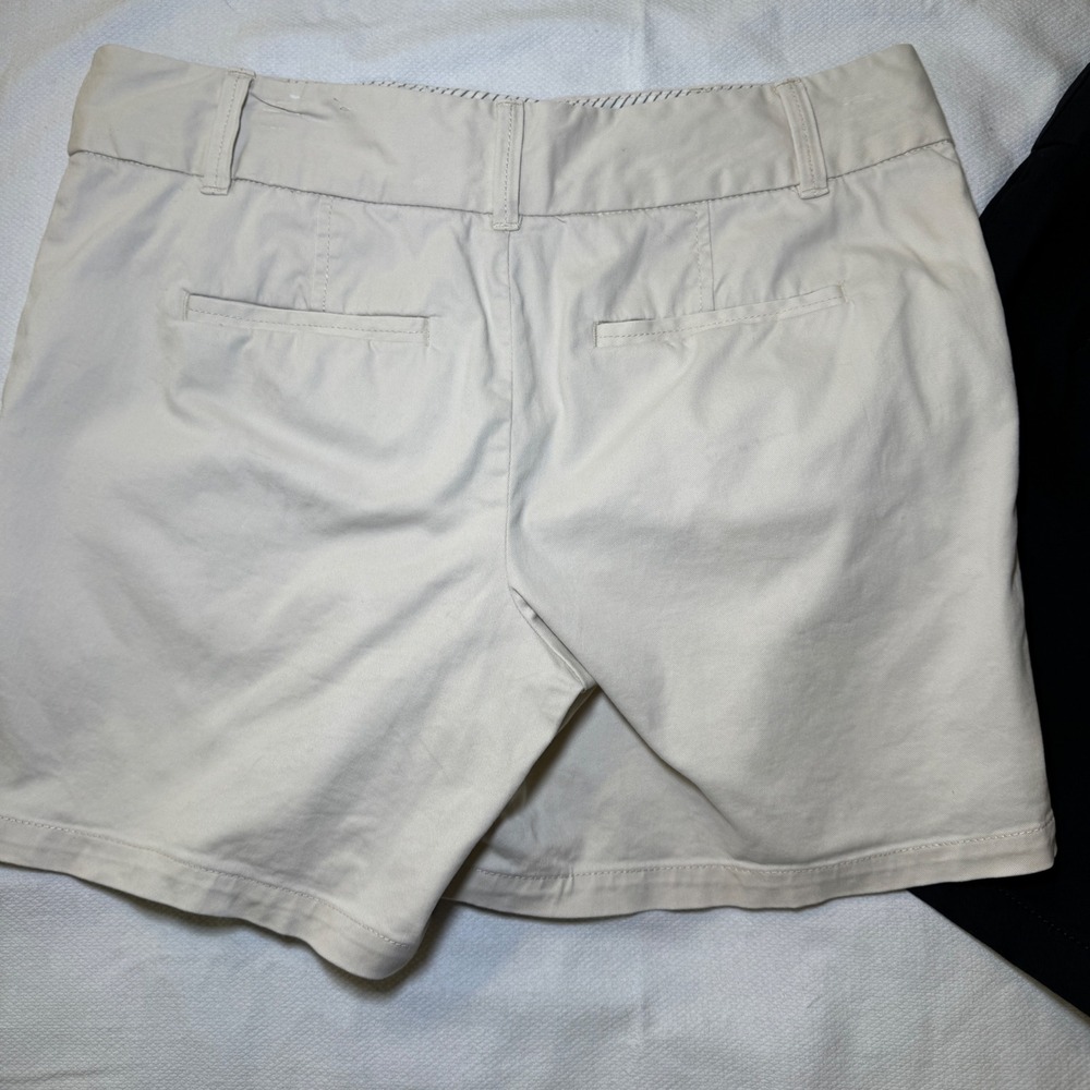 Ann Taylor LOFT Riviera Shorts Bundle Women's 4 Black Beige Chino Mid Rise 6" - Picture 7 of 7